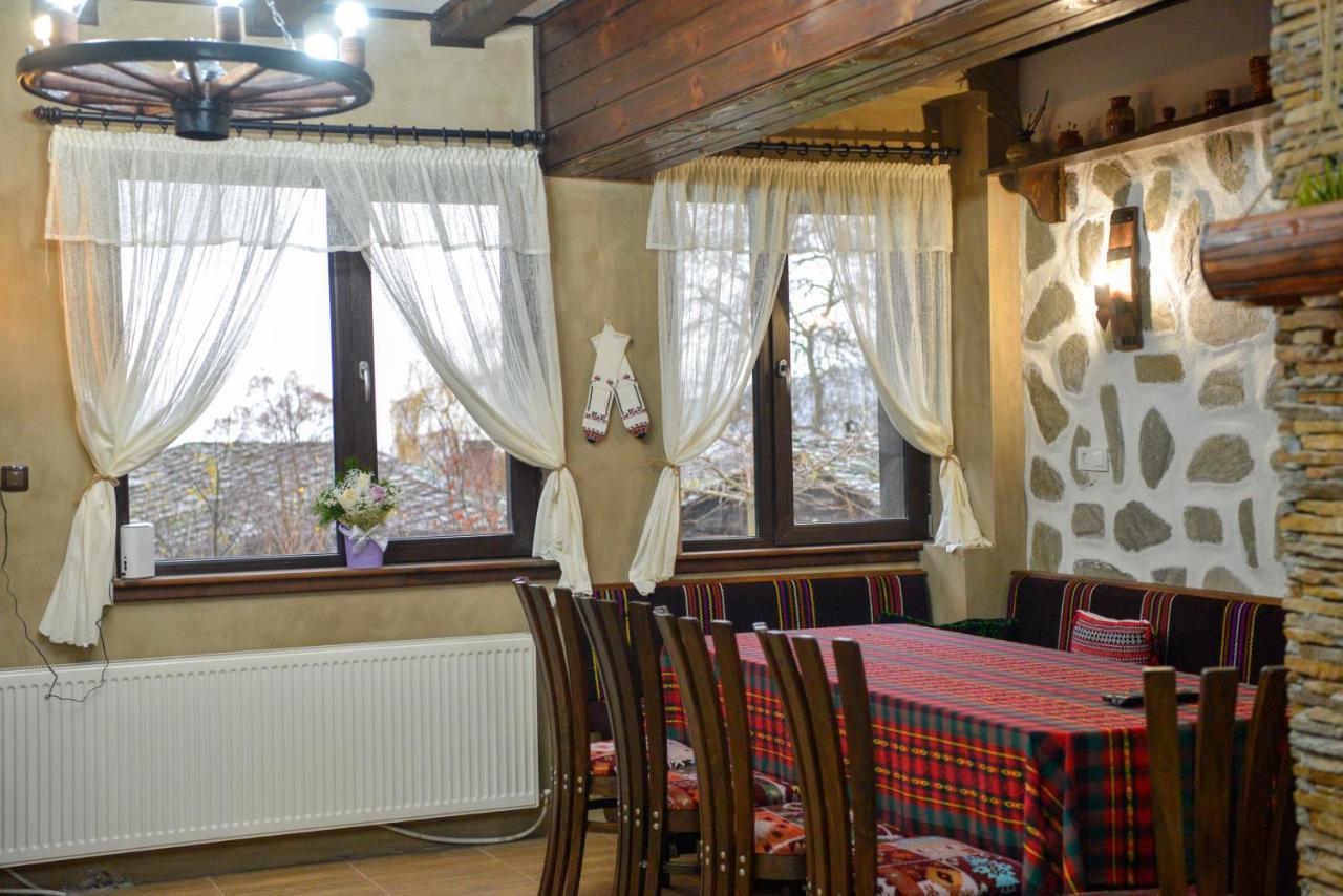Къщи За Гости Неси Leshten Luaran gambar